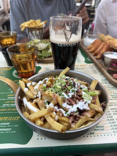 Guiness and "Irish Poutine". In Avignon.